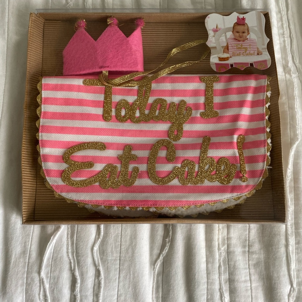 Mudpie bib and crown for baby girls birthday